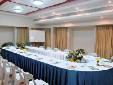 Hotel Gnanam Hotels in Thanjavur