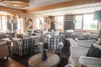 Hôtel Alpina & Spa - Restaurant Oxalis Hotels in Les Gets