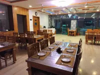 Hotel Brij Palace & Restaurant Hotels in Kemri