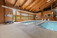 The Lodges at Breezy Point - Pools