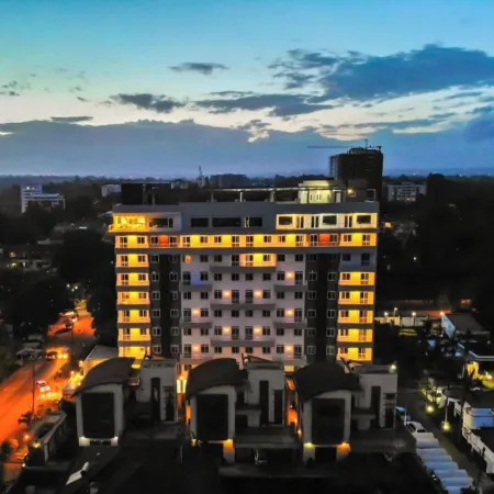 Glam Hotel Отели рядом с достопримечательностью «Посольство США»