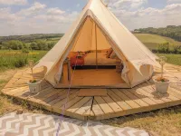 Immaculate Bell Tent Retreat North Devon فنادق في Torridge District
