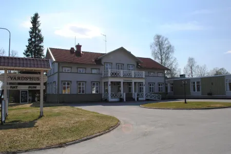Kamvägen 7 Bed and Breakfast Отели в г. Шеллефтео