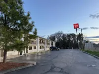 Super 8 by Wyndham Kannapolis Hotels in Cabarrus County