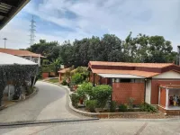 尼蘭塔拉度假村及水療中心 Madivala附近的飯店