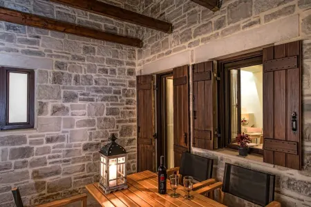 Phaistos Villas - Villa Kastalia Poolside Retreat