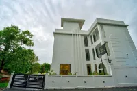 Goa Courtyard by the porto Arpora