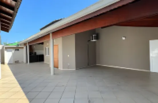 Casa com piscina em Bertioga 1