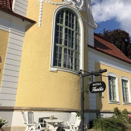 Hotell Humbla Отели в г. Сёльвесборг