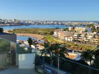 2 Terraces Flat River and Marina View Hotels in Ferragudo
