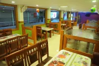 Castle International Premium Hotel - breakfast