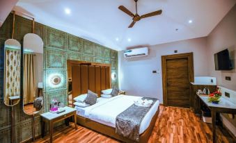 Hotel Holiday Resort