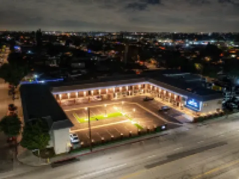 Aspire Inn Studios & Spas Hotels in Bellflower