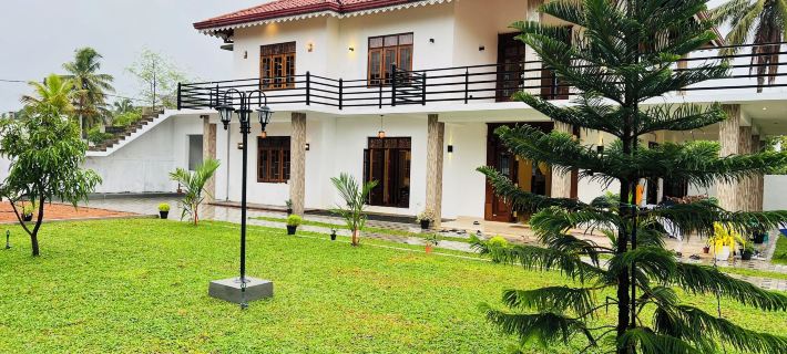 Ahasna Airport Villa Hotels in Negombo