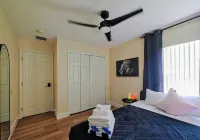 Chic 3 BR w/ Pool Near Disney Magic