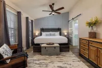 World Cup — Game Room + Pool + Sleeps 12