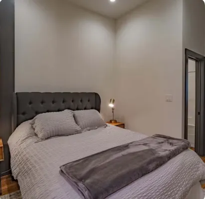 Charming 2-bedroom condo in delightful Marion with AC, WiFi