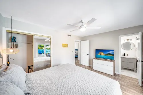 Heated Pool + Hot Tub! Close 2 Beach & Shops!