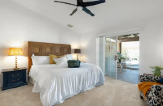 Great Location! Walk to State Farm Stadium! Heated Pool & Spa!