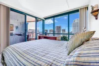 Stunning High-Floor Unit with Spectacular Ocean, Diamond Head, and Waikiki Views - 자쿠지