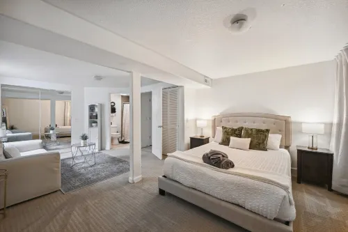 Spacious Cozy Family Home w/ Hot Tub, Private Yard, Fire Pit