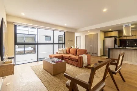 Casa Colima by Kukun Отели рядом с достопримечательностью «Murales de Diego Rivera en la Secretaria de Educacion Publica»