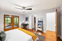 3-bedroom house with theater-game room-pet friendly in beautiful Fennville - Boutique