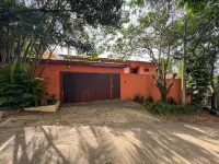 Casa espaçosa na Granja Viana