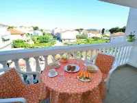 Apartments Zadro Hotels in Tribunj