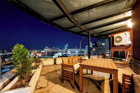 Sofia Luxury 3-Bed Penthouse Apartment Sleeps 6