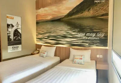 Front One Hotel Airport Solo Hotel dekat Bakso Bakar Ndeso