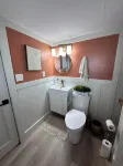 Boho 1-bedroom house with WiFi, AC in downtown Manistee