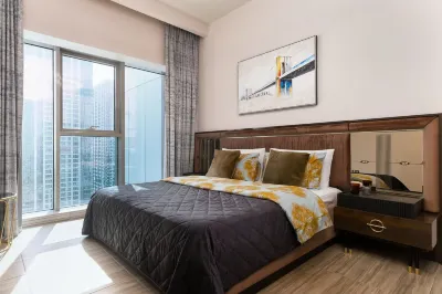 1Br View in a Luxurious Home Hotels in Dubai
