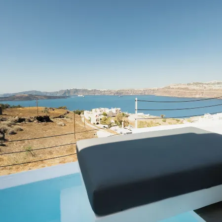 Black Diamond Suites Отели рядом с достопримечательностью «Белый пляж»