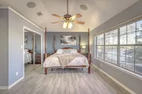 Waterfront Getaway • Hot Tub, Dock & Views