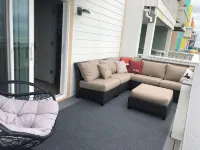 BEACH / OCEAN FRONT - 2 KING BEDROOM CONDO WITH BIG YARD THATS TOTALLY BEACHIN!!