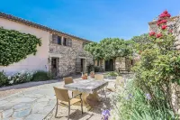 Gordes, Calme Absolu et vue Panoramique Hotels in Gordes