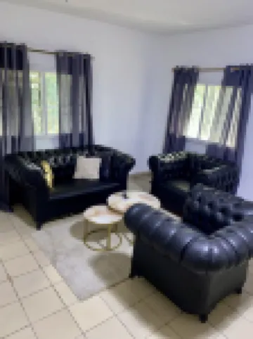 Very spacious house 5 minutes drive from the beach!