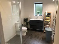 Lovely 1 bedroom - 1 bathroom unit.  Self contained with full kitchen.