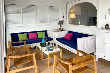 LA Maison DES Fées Отели рядом с достопримечательностью «Point du Bout Beach»