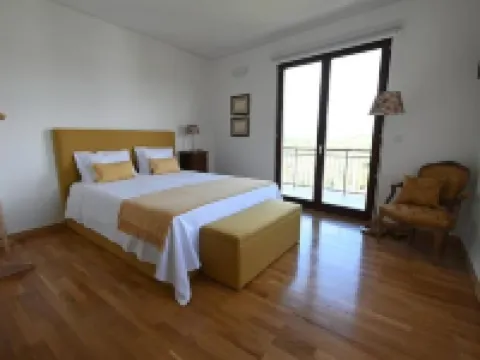Old house restored in Douro, 5 km from Vila Real. Comfort and tranquility. Hotels in Vila Real