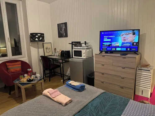 Studio 1 min walk from Châteaubriant castle with complimentary breakfast