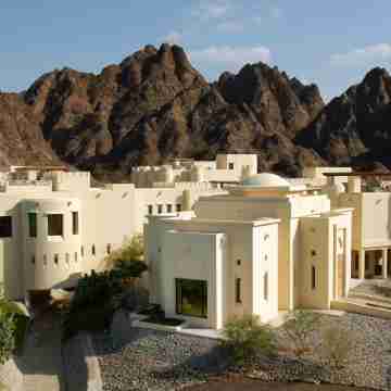 Al Bustan Palace, a Ritz-Carlton Hotel Hotel Exterior