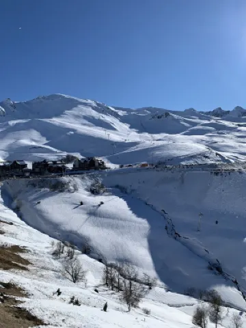 PEYRAGUDES - BACK ON SKIS - Sleeps 8