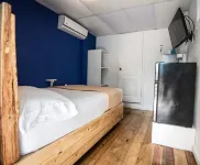 Moon Apartments Standard Room #6 Hotels in Utila