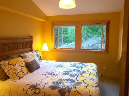 Stunning Mountain Home for the Families & Outdoor Enthusiasts