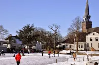 House, with great views over water and farmland, 10 min to Amsterdam