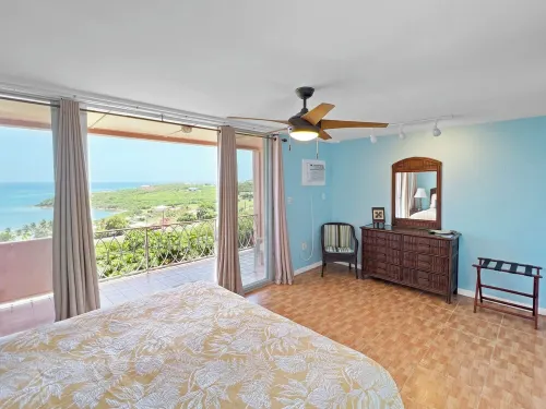 Beachy 2 Bedroom Coakley Bay Condo with AC, pool and backup generator.