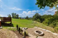 SWIMMING POOL/HOT TUB/FIRE PIT/MOUNTAIN VEWS ON SIX ACRES