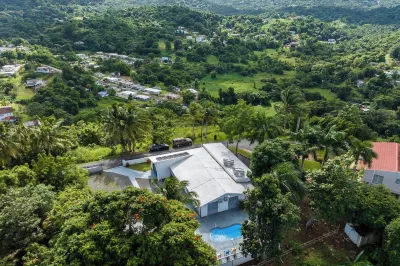 5 Bd Mountain Villa with Pool & Panoramic views Río Grande PR Hoteles cerca de Bosque Nacional El Yunque